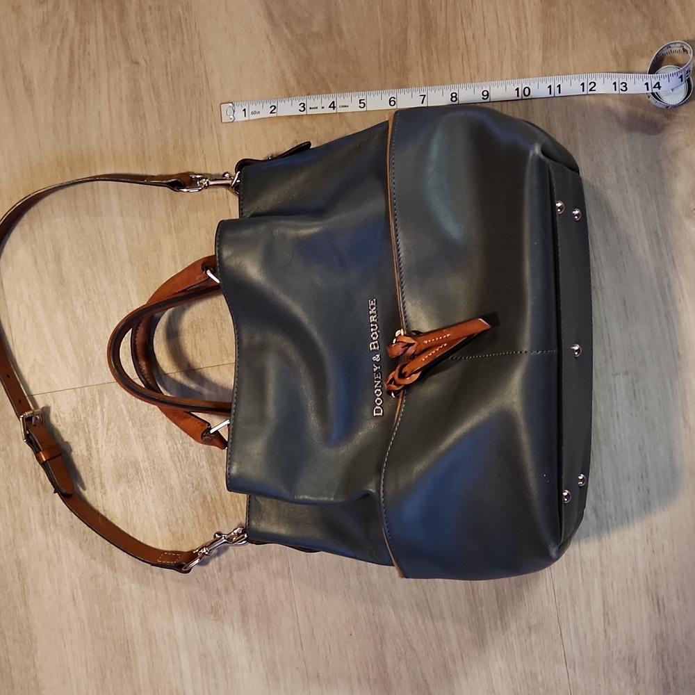 Authentic Dooney and Bourke Purse - Picture 6 of 13